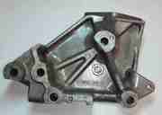 Кронштейн передней опоры ГБЦ MD321517 1091A013