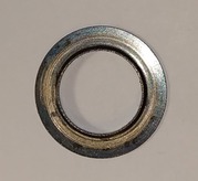 Шайба пружины клапана нижняя FS01-12-123