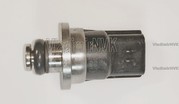 Датчик давления топлива MR578418